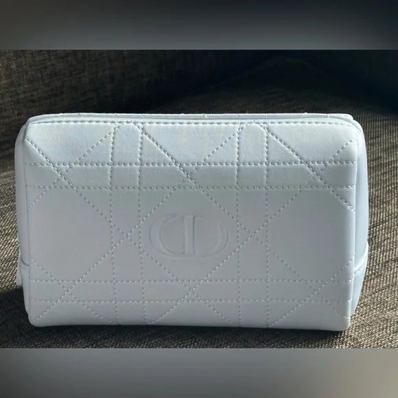 Classic Stunning DIOR Pure white cushioned trousseau bag - Picture 6 of 6